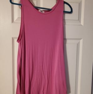 Sleeveless, luxe top